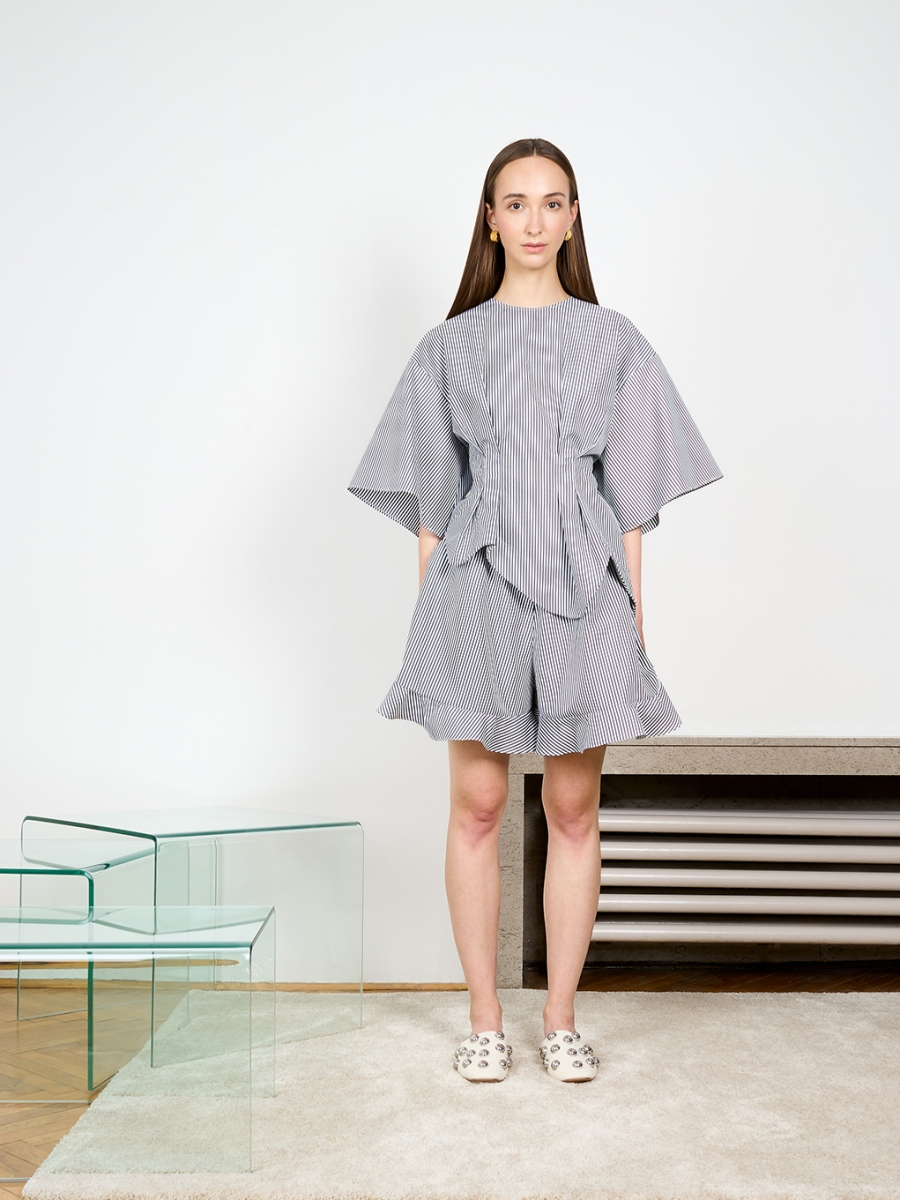 linea černobílý top